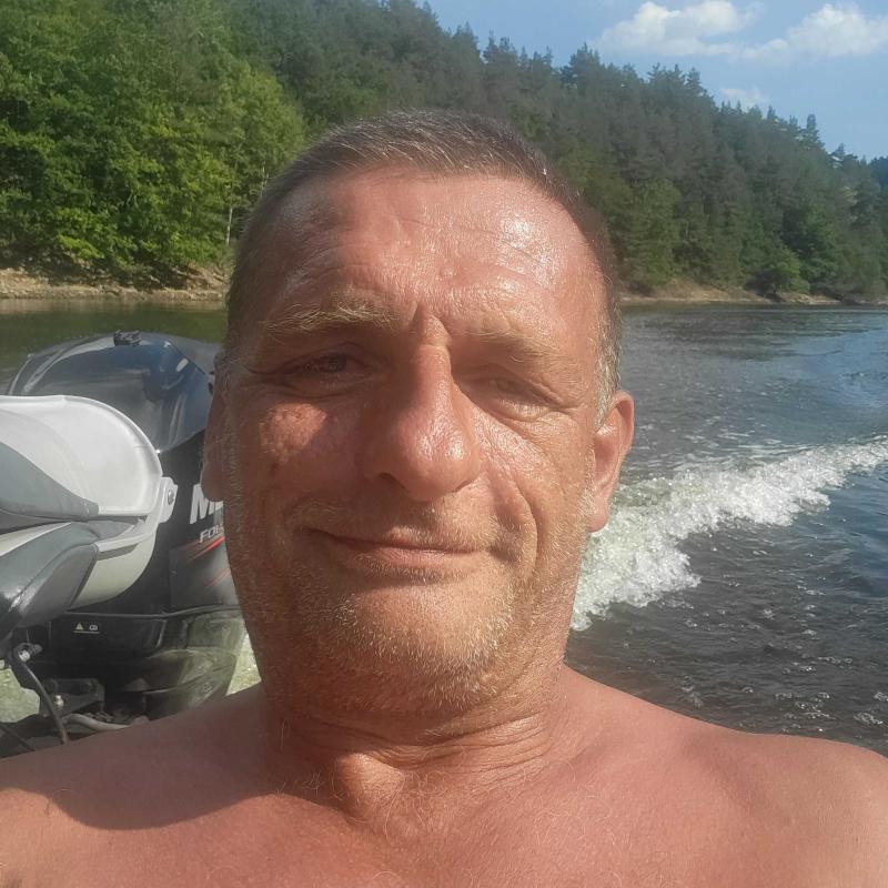 Christophe 56 ans Villeneuve sur Allier
