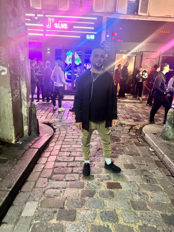 Achraf 33 ans Pamiers