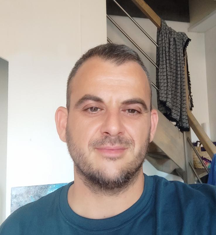Thomas 34 ans Solliès Pont
