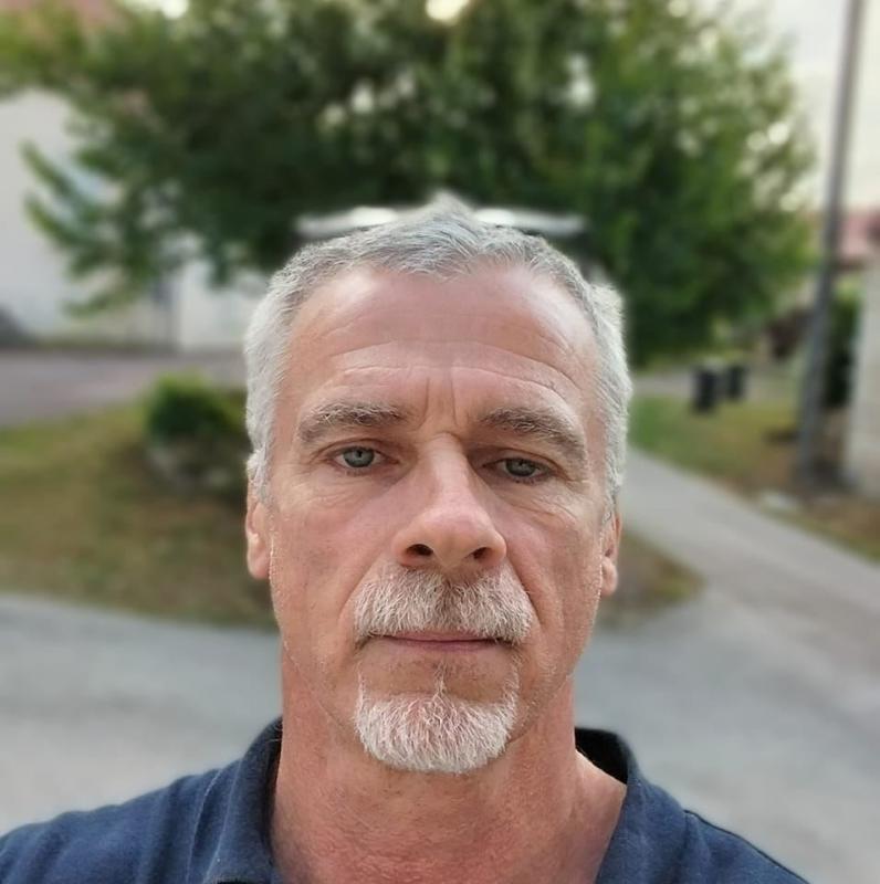 damien 55 ans Nivelle