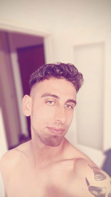 Alexander 26 ans Cuers