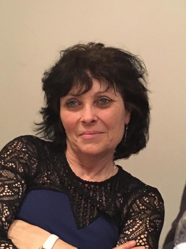 Babette  59 ans Pleudihen sur Rance