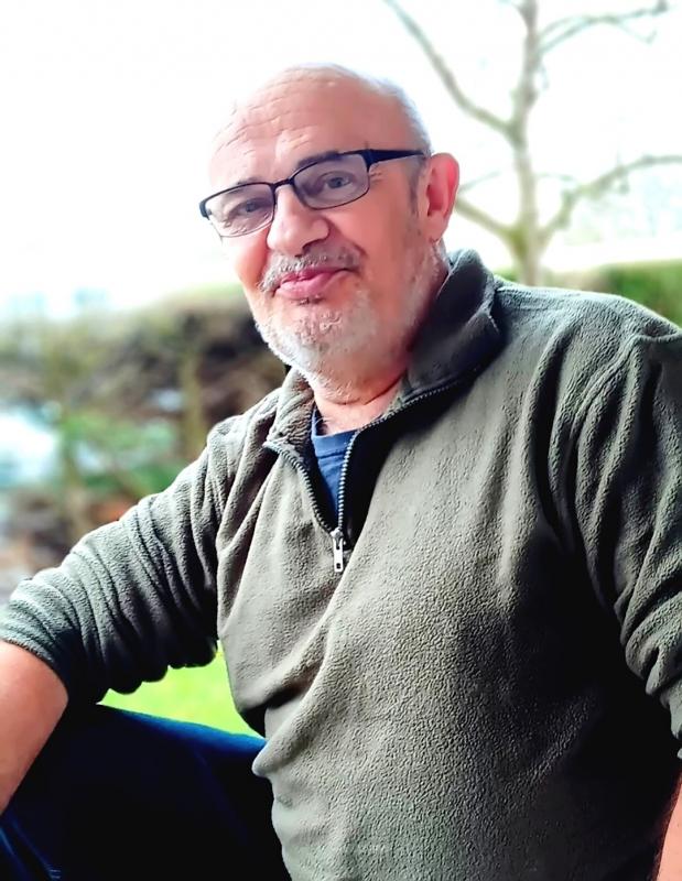 Francis 66 ans Toulouse