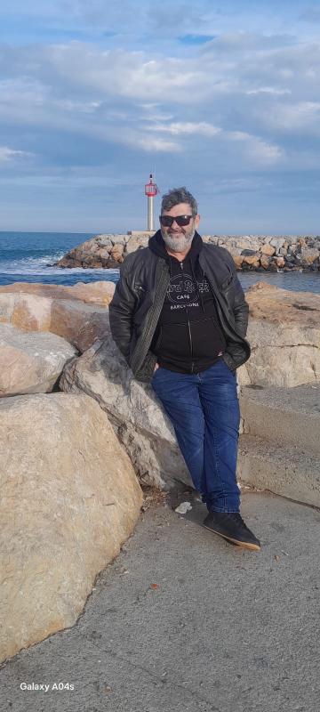 Giorgio  64 ans Perpignan