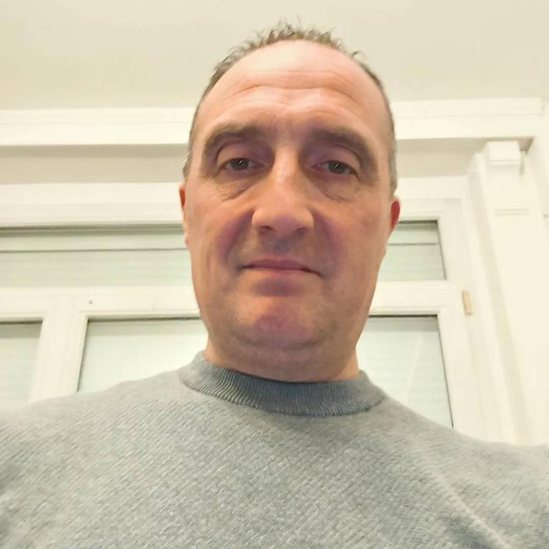 sam 44 ans La Bassée