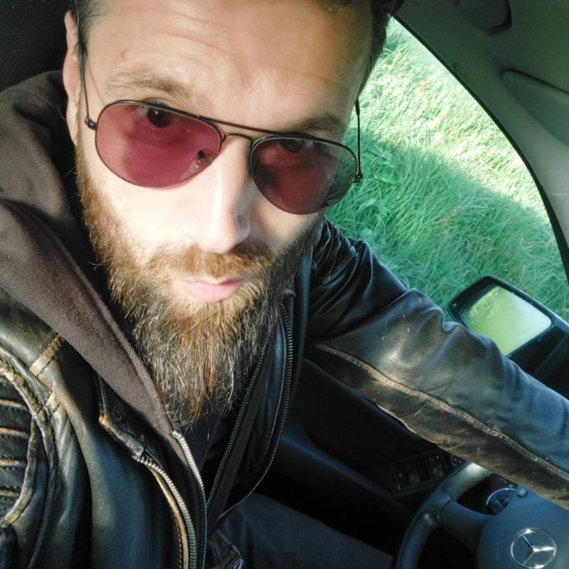 Anthony 39 ans Jurques