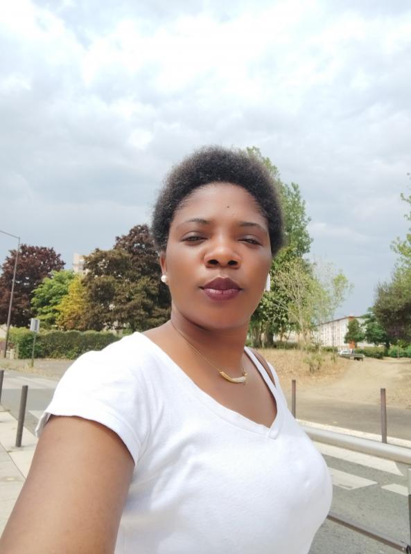 Berly  29 ans Coulaines