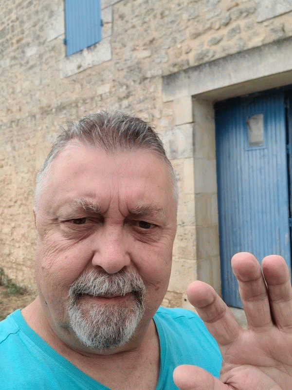 Joël 65 ans Saintes