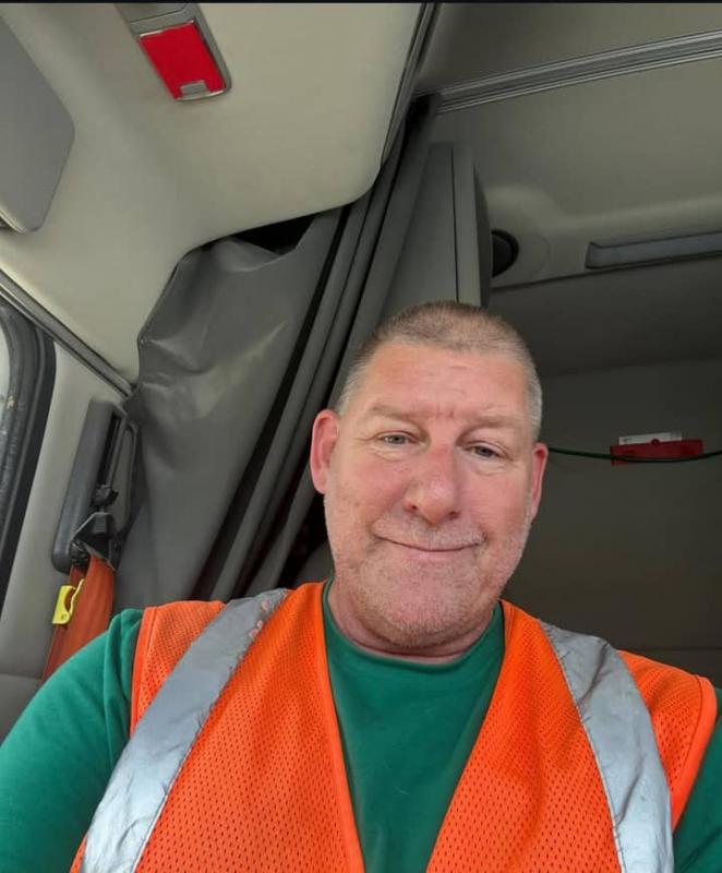 Alex  61 ans Campistrous