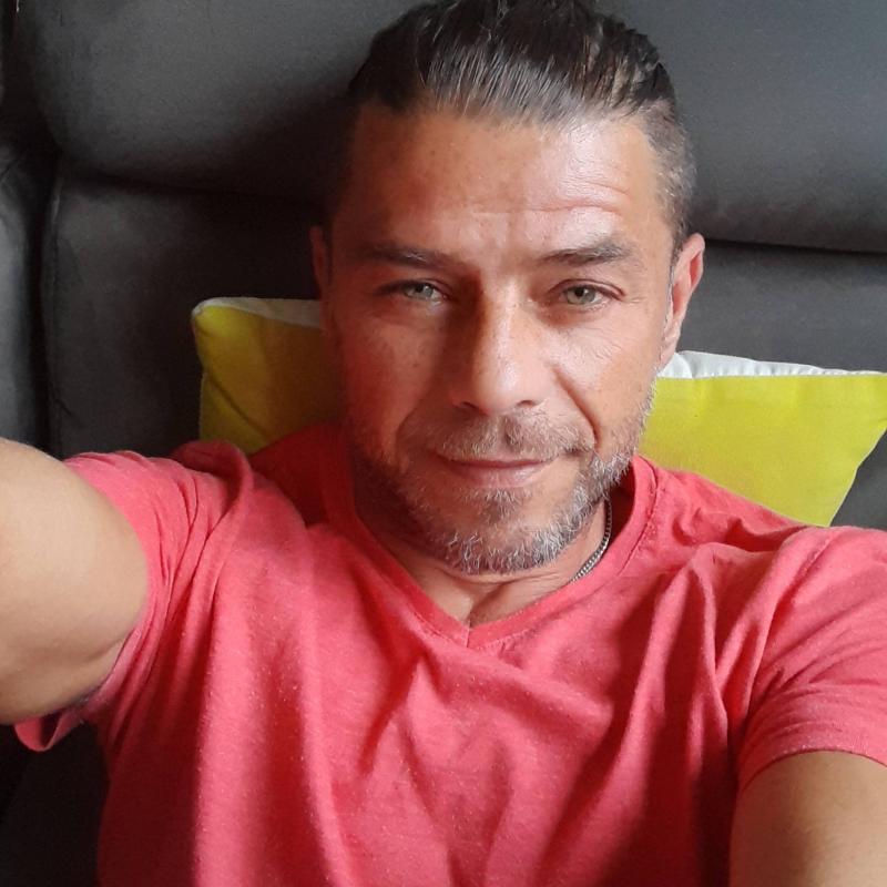 Nicolas 49 ans Maignaut Tauzia
