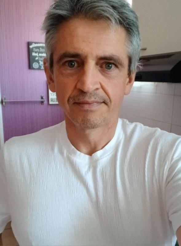 mathieu 54 ans paris 10eme arrondissement