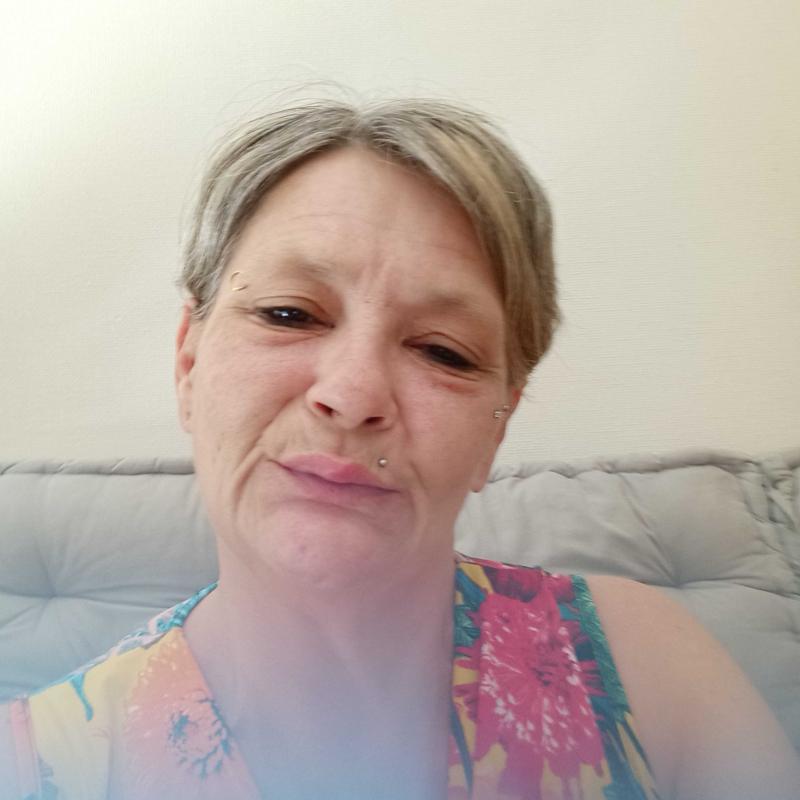 salacroup Natacha 44 ans Rodez