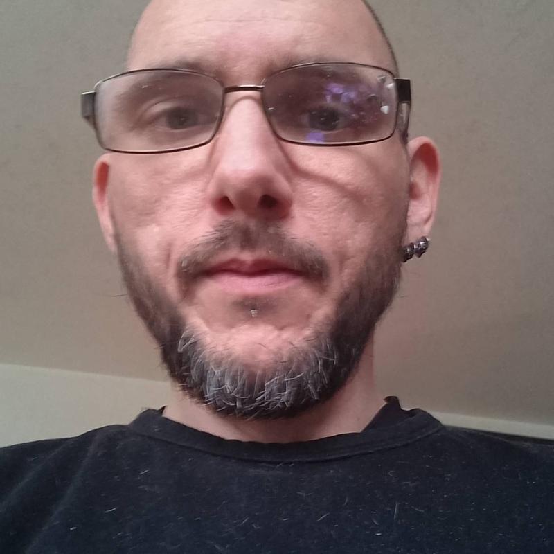cedric 35 ans Blangy sur Bresle