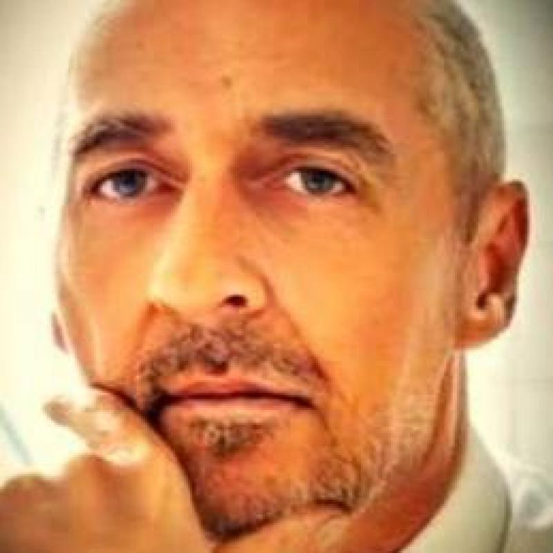 Julien 52 ans Aix Noulette