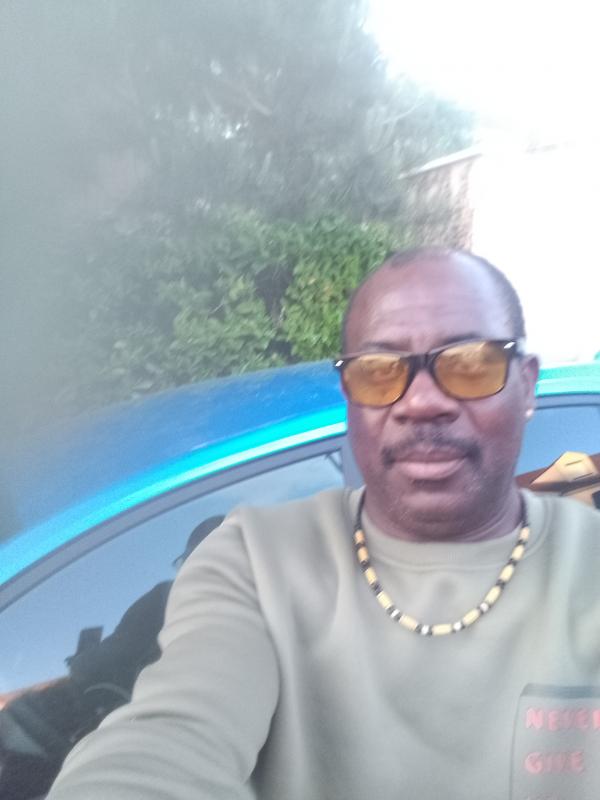 Gilout  57 ans Noisy le Grand