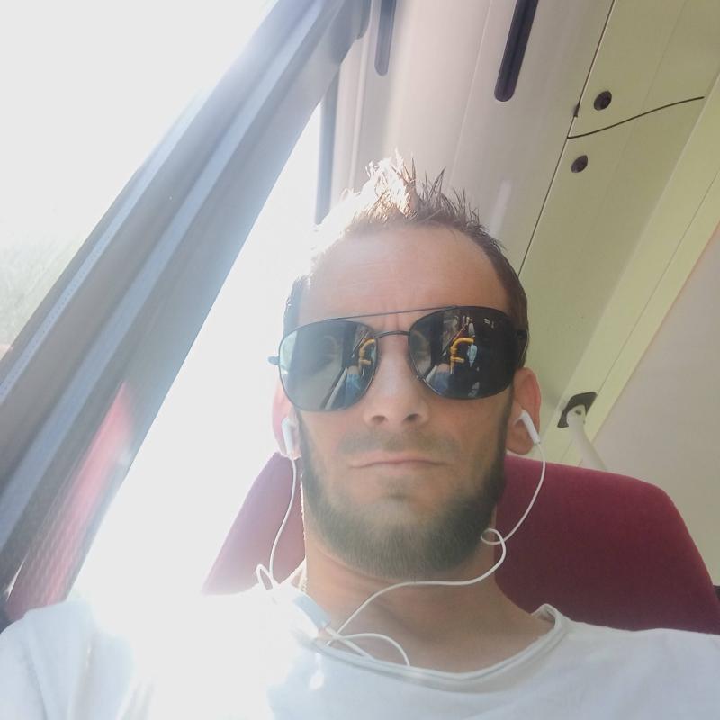 Gilles 35 ans Elbeuf