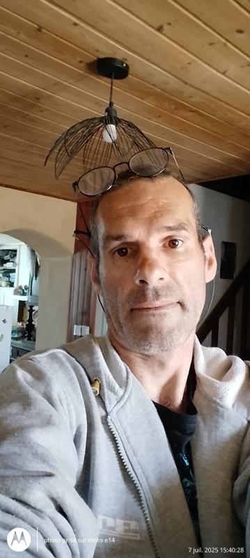 valentino 39 ans Sainte Pezenne