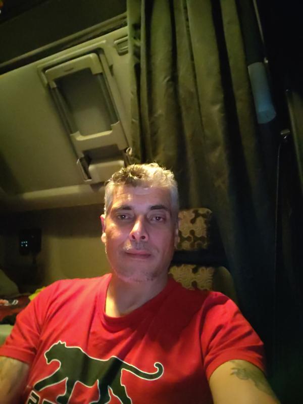 MANDO 42 ans Metz