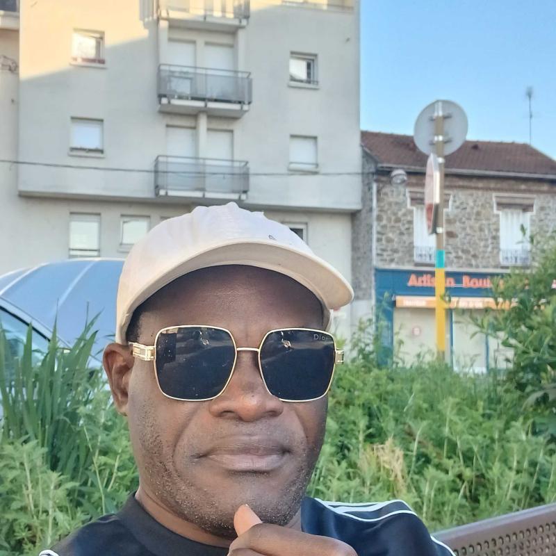miguel 51 ans Viry Châtillon