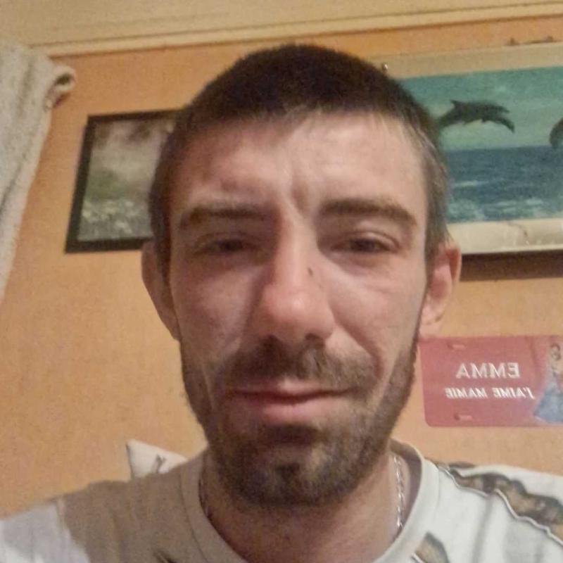 Christopher 32 ans Châlons en Champagne