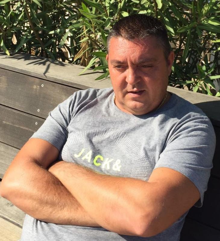 olivier 55 ans Arles