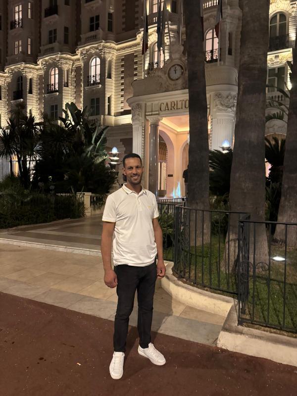 Mehdi  40 ans Nîmes