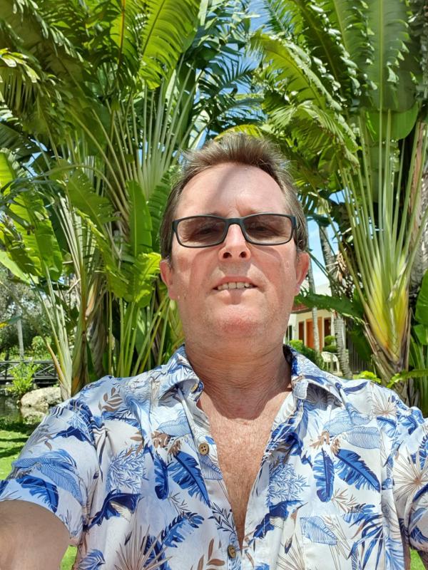 surfer06 61 ans Le Cannet
