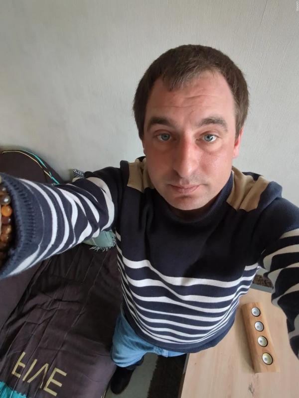 Thomas  34 ans Loudenvielle