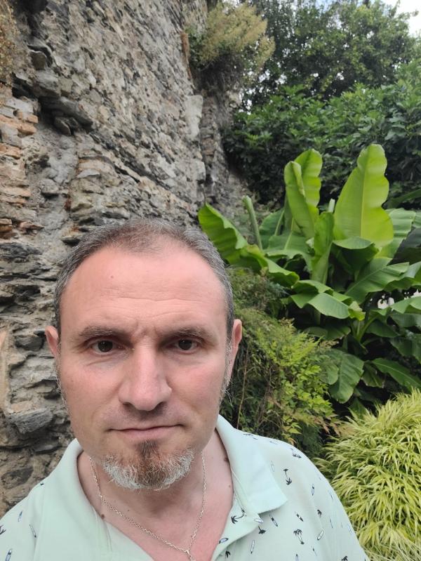 Eric  55 ans Clisson