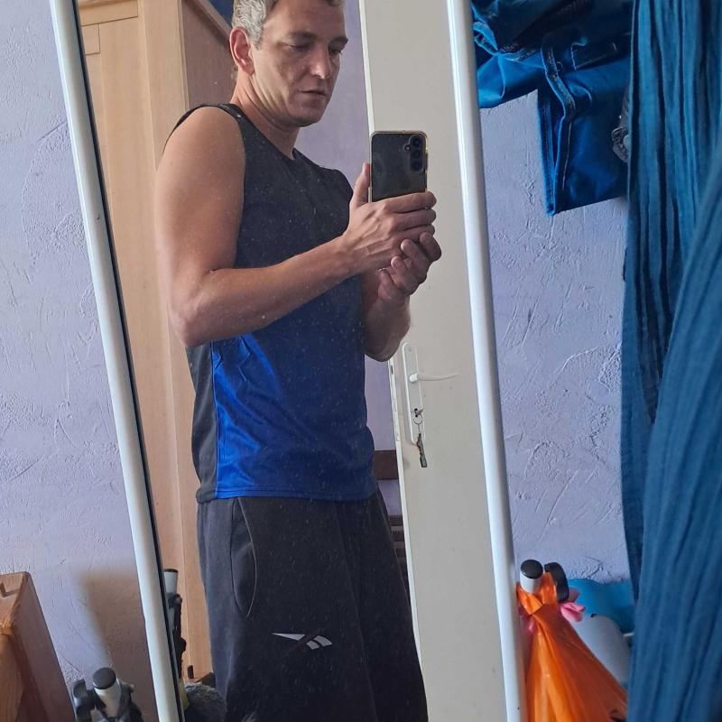 Dimitri 40 ans Levallois Perret