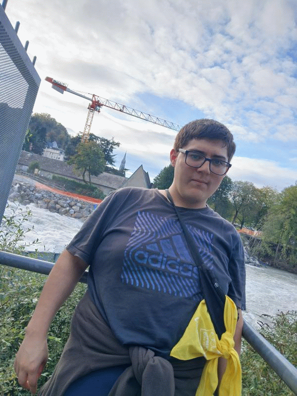 Florent  21 ans Arveyres