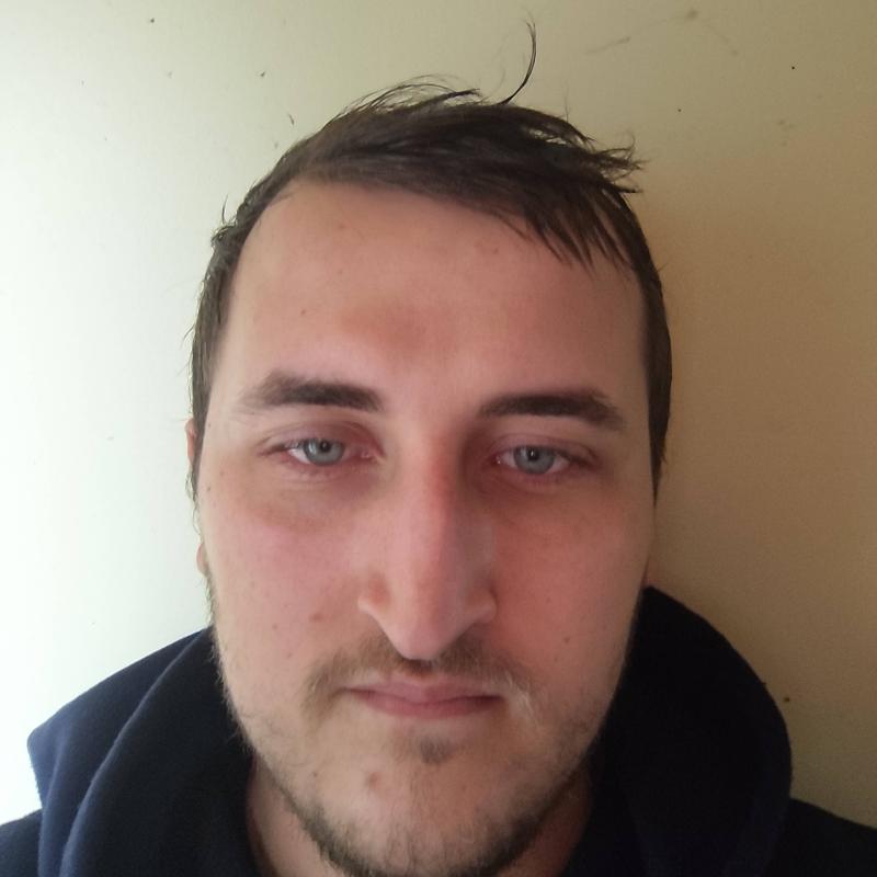steve 23 ans Oisseau