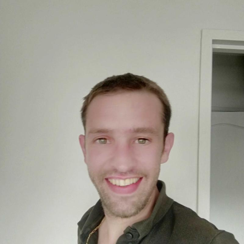Arnaud 33 ans Aire sur l'Adour