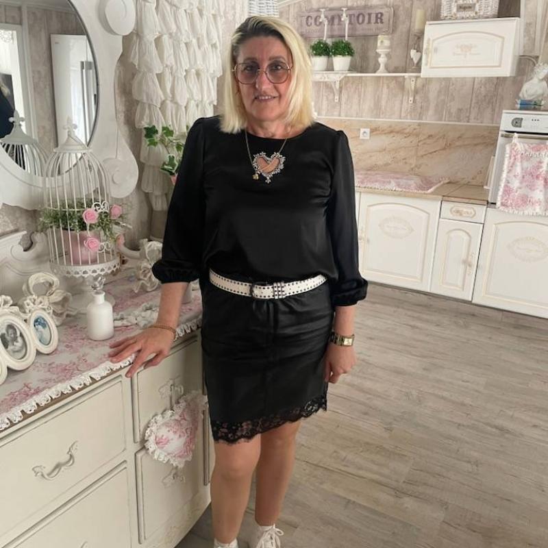 lili 52 ans Brignais