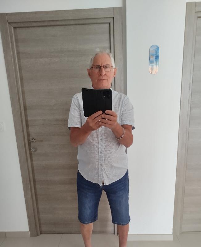 Gilles  69 ans Agde