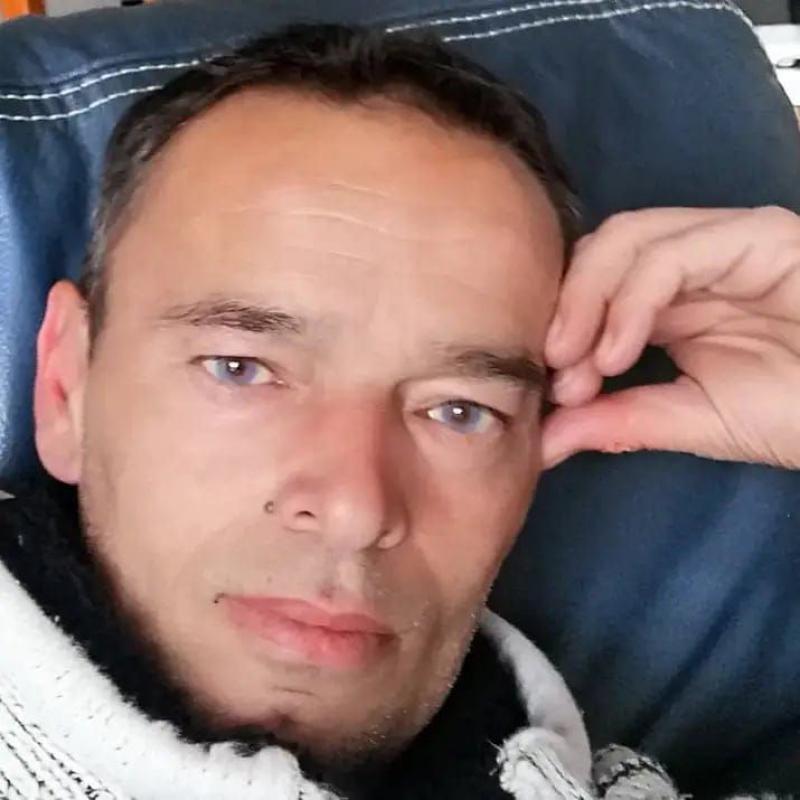 nicolas 48 ans Gruissan