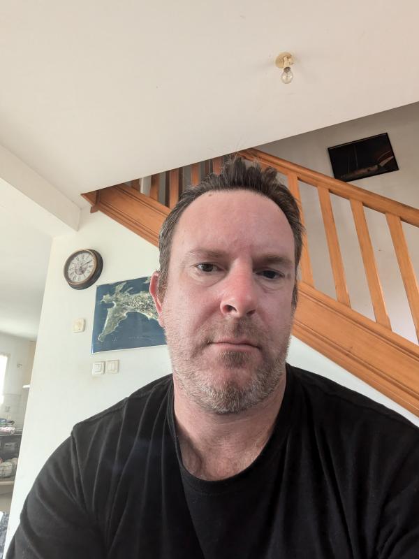 Cédric  44 ans Brest