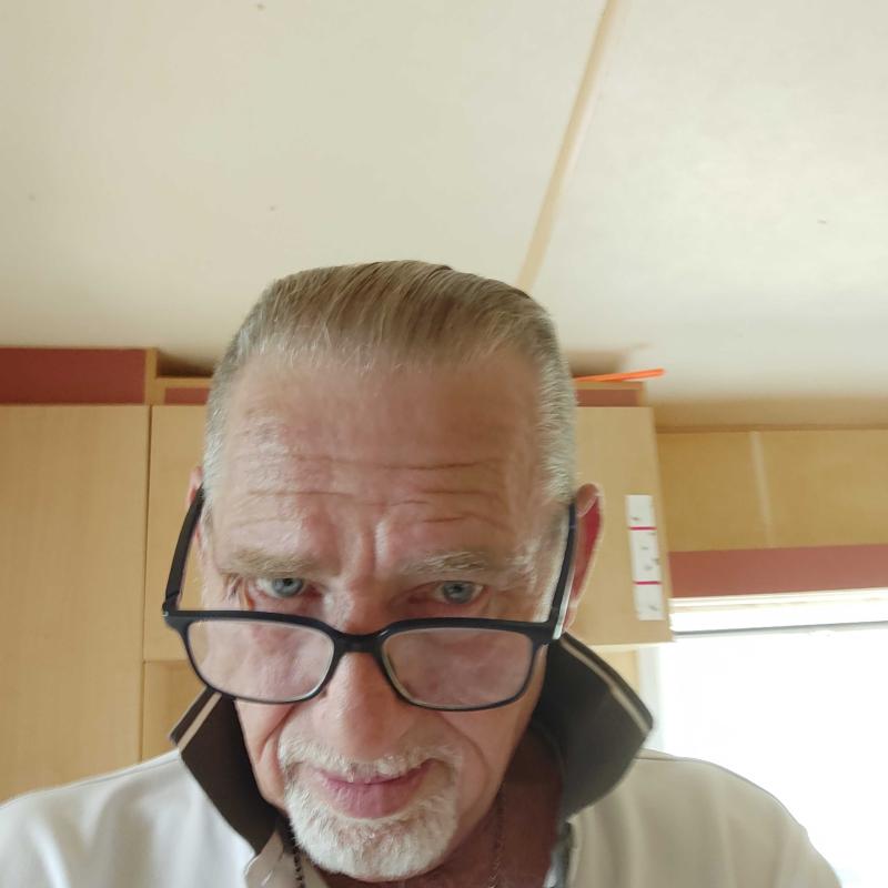 pierre 64 ans Chéu