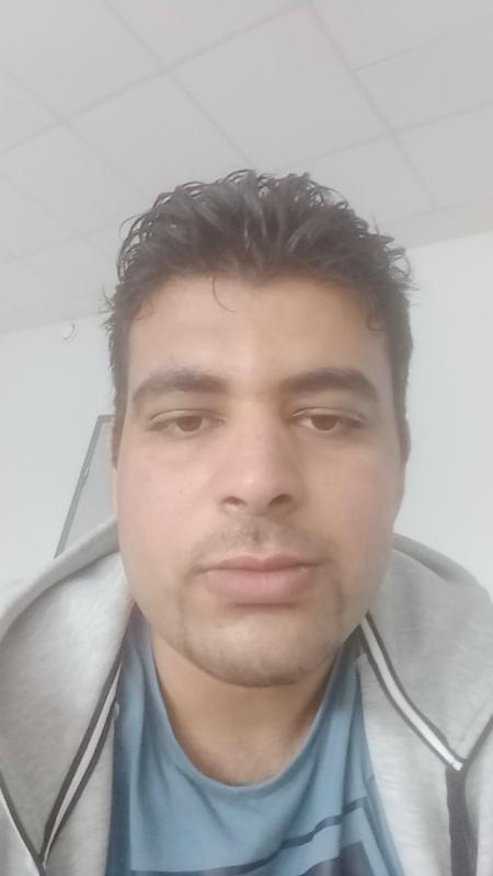 Nidhal 21 ans Joigny