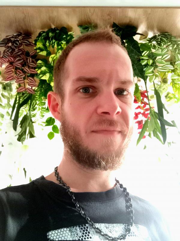 Damien 34 ans Charnat