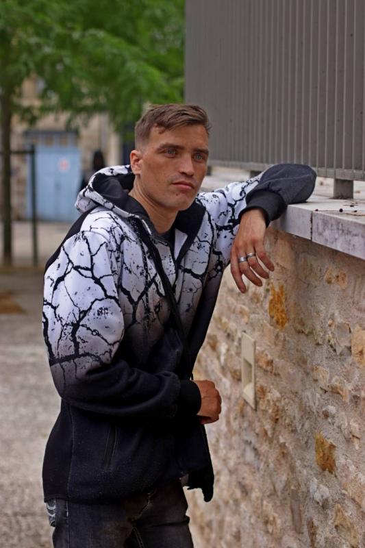 Dave  34 ans Barrou