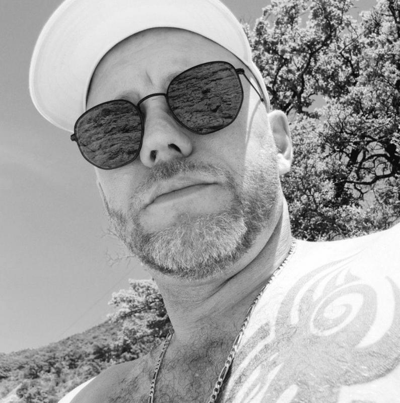 antoine 54 ans paris 10eme arrondissement