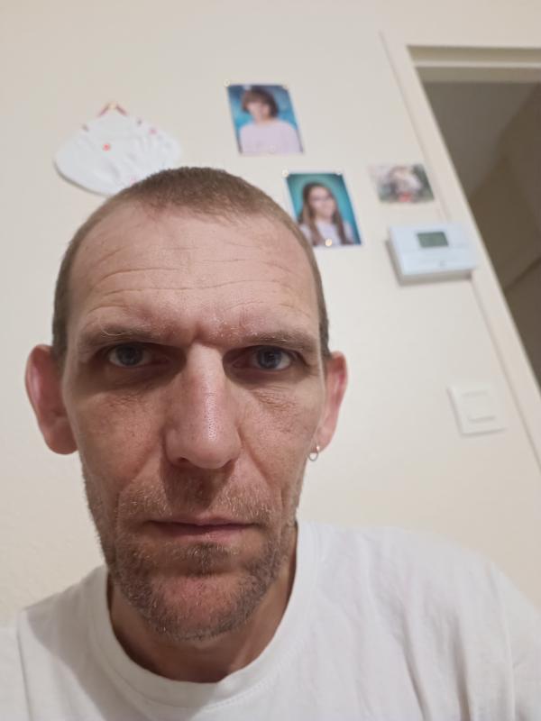 Hezelot Michael  49 ans Marcillac Vallon