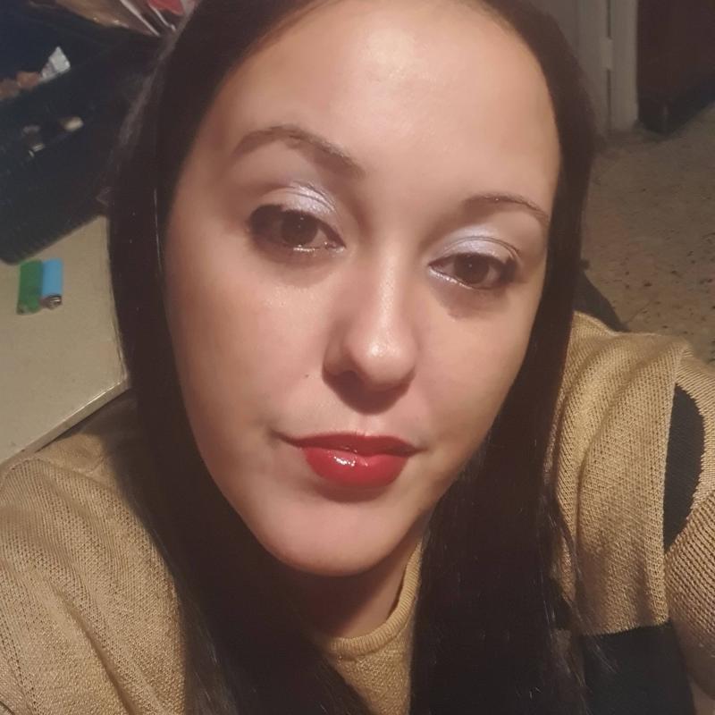 jess 33 ans Bayons