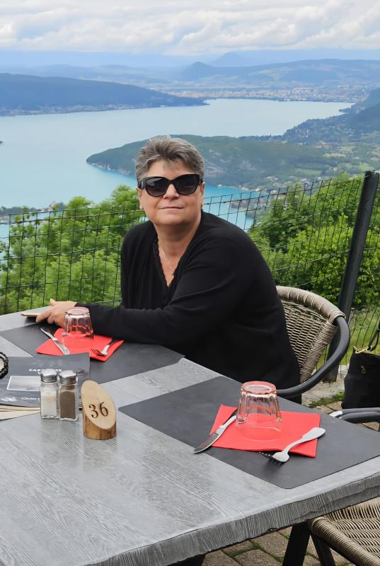 Severine  53 ans Ambérieu en Bugey