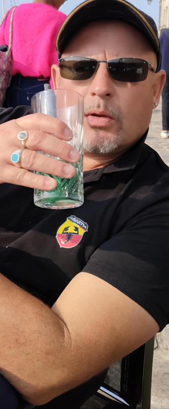 micka  52 ans Hondainville