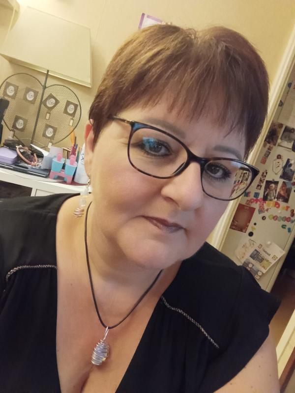 Corinne 58 ans Saint Pierre lès Nemours