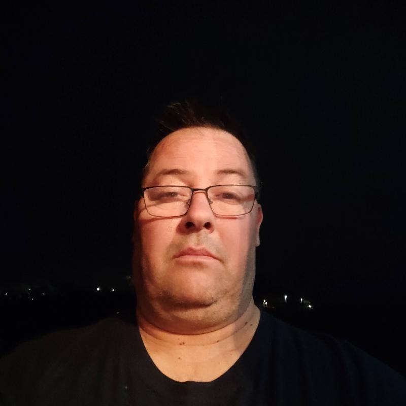 jose 48 ans Lanhélin