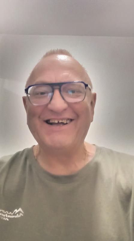 Alino  69 ans La Guerche de Bretagne