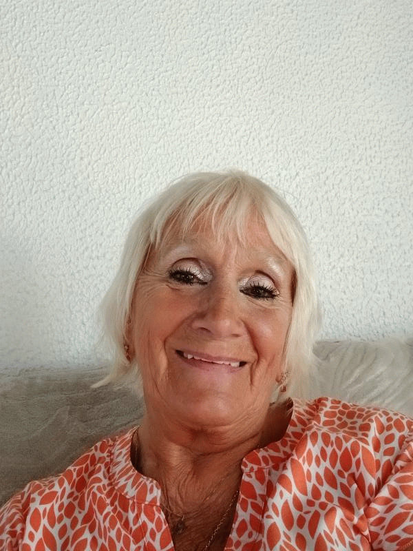 Madeline  66 ans Nevers